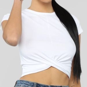 White twist front tee. Fashion Nova